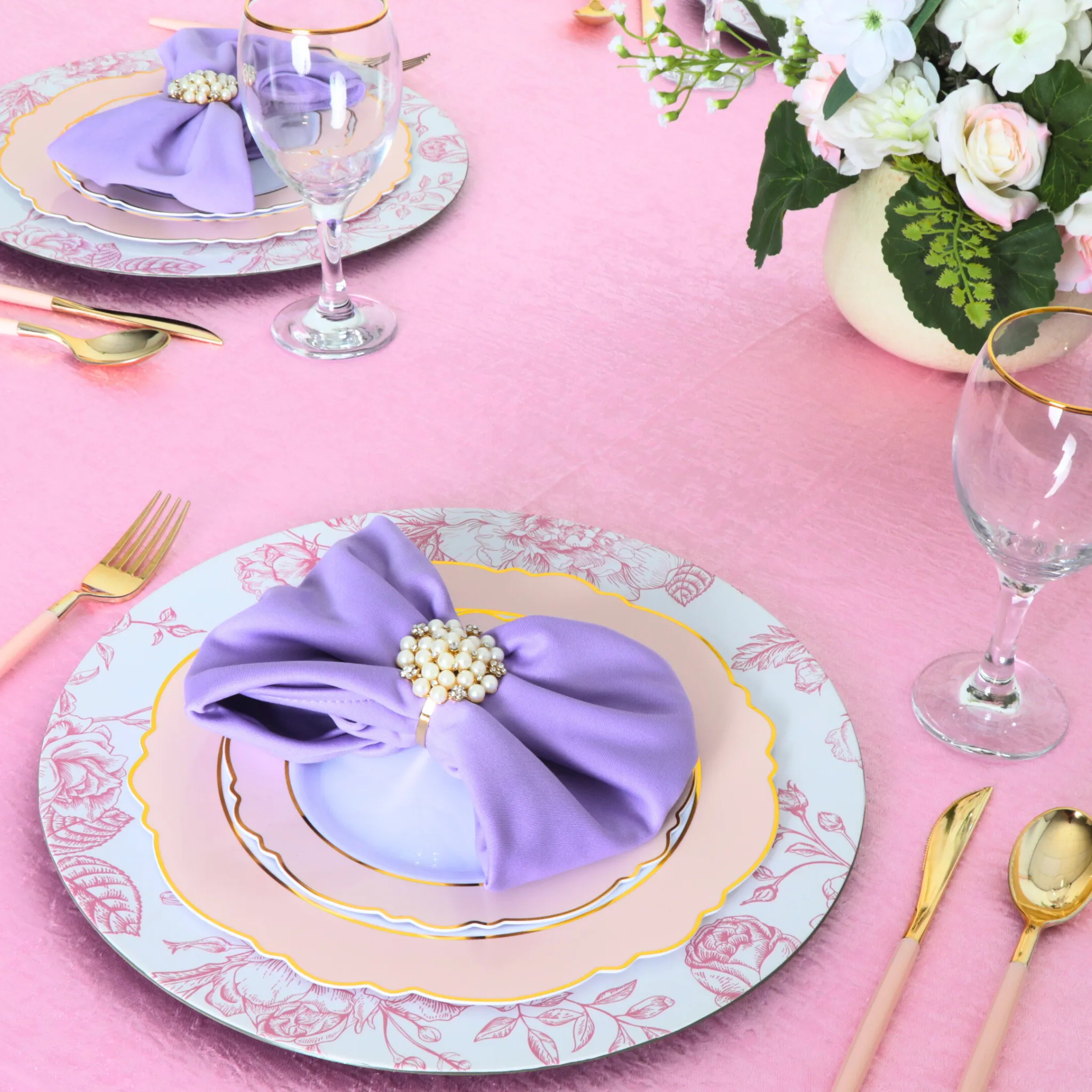 Crinkle Shimmer 132" Round Tablecloth - Pink