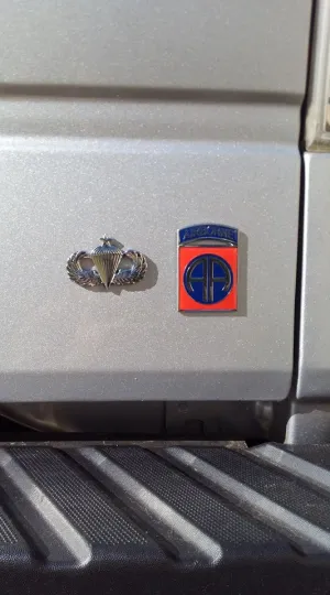 Senior Parachutist Badge