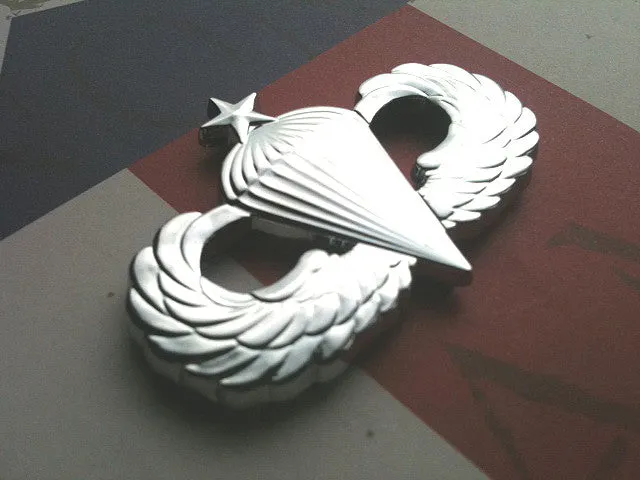 Senior Parachutist Badge